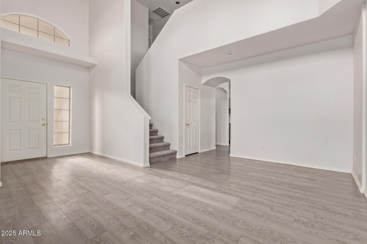 2834 N Paisley Ln - Photo 5 of 34