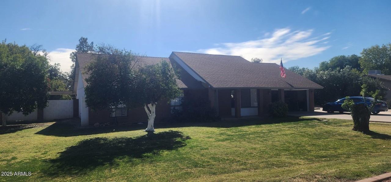 8803 W Christa Way - Photo 2 of 32