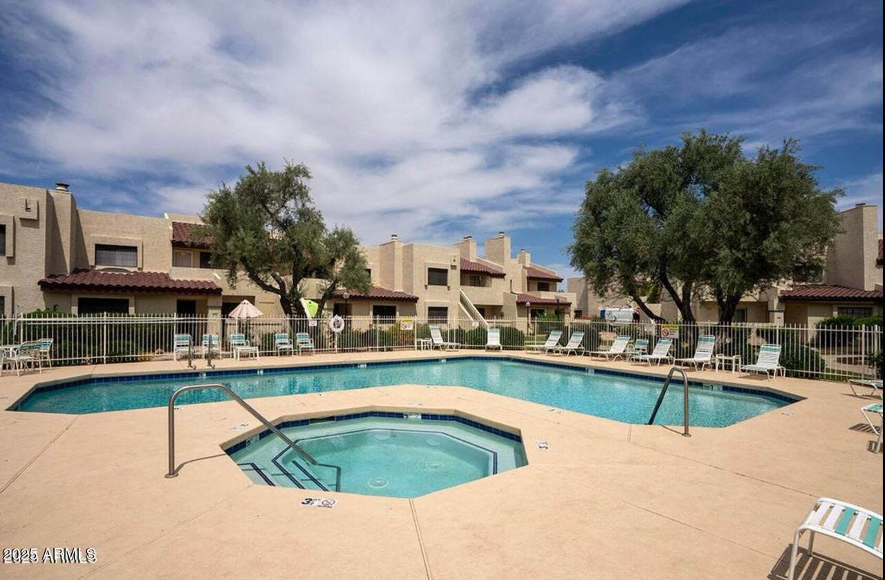 2020 W Union Hills Dr - Photo 6 of 25