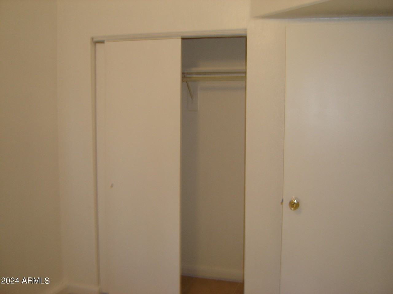 450 Palm Dr Apt 4 #4 - Photo 6 of 7