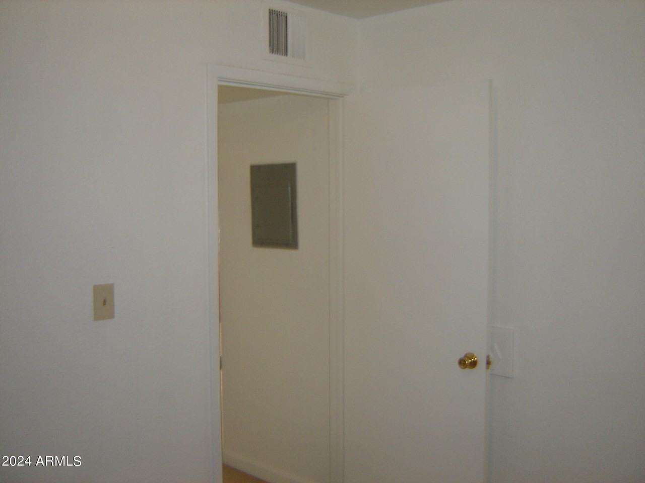450 Palm Dr Apt 4 #4 - Photo 7 of 7