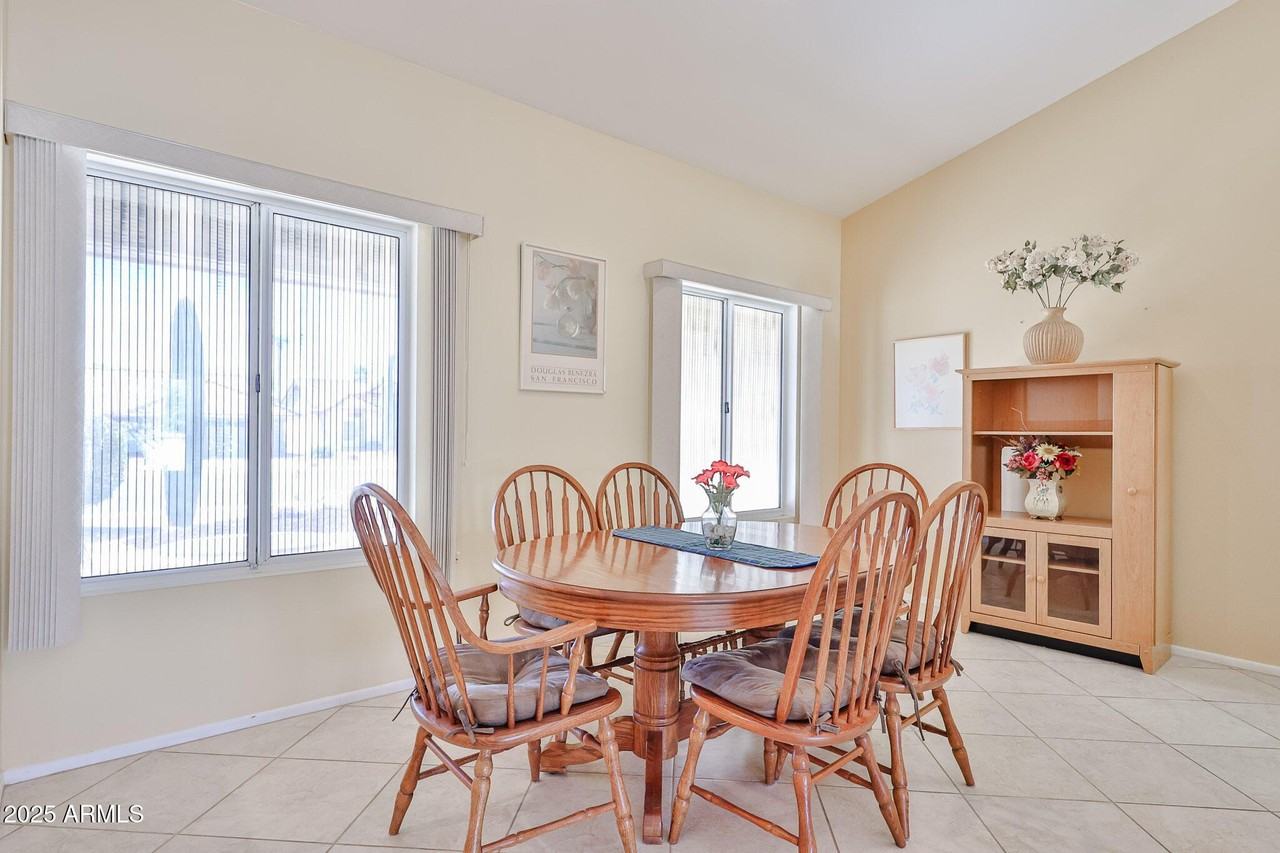 14518 W Heritage Dr - Photo 3 of 38