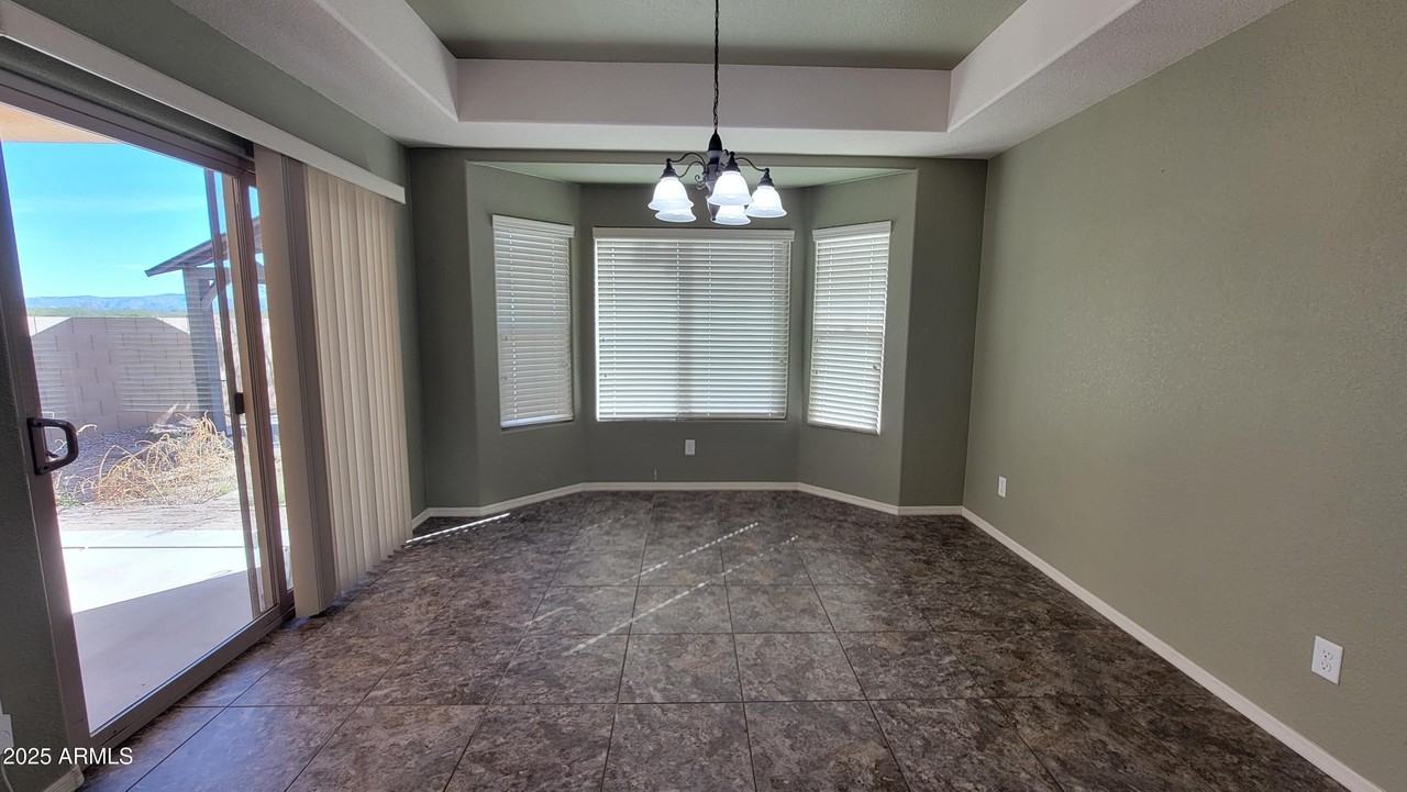 1437 Paso Robles Avenue - Photo 5 of 20