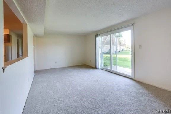 4369 Chestnut Ridge Rd - Photo 5 of 6