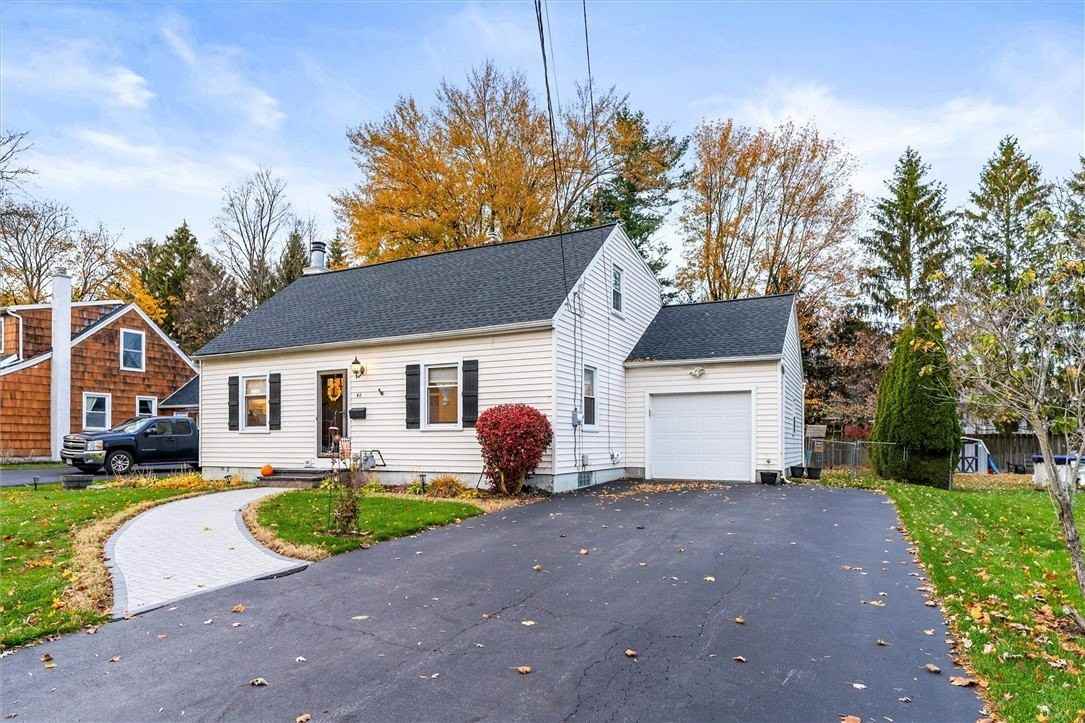 46 Country Ln - Photo 2 of 31