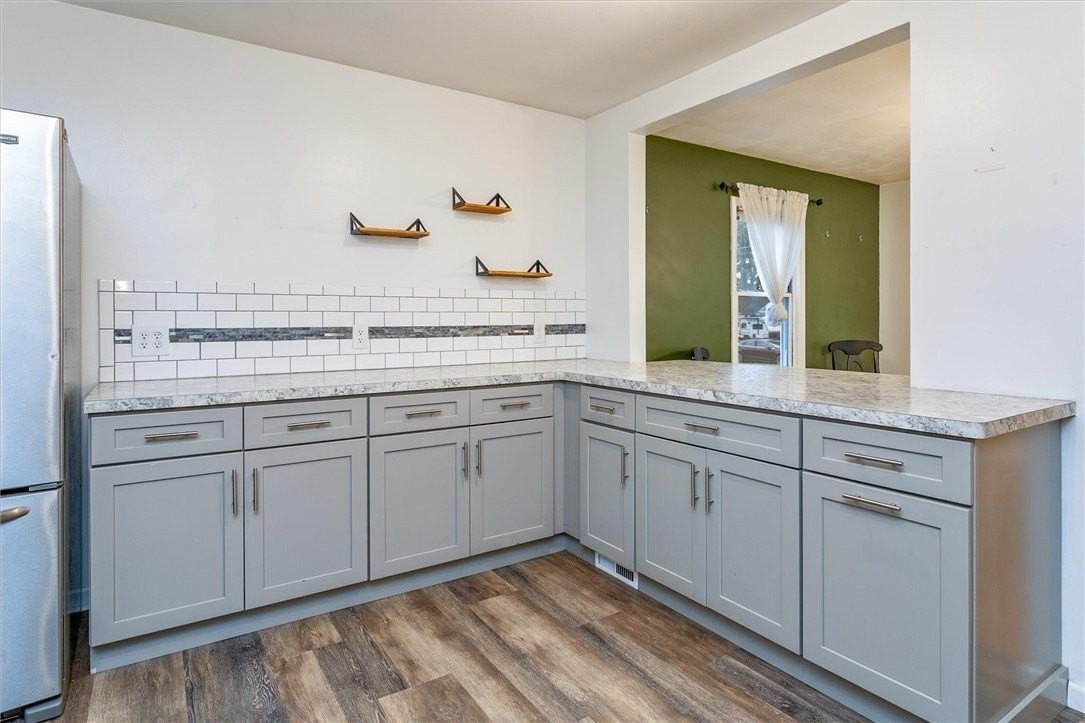 46 Country Ln - Photo 5 of 31