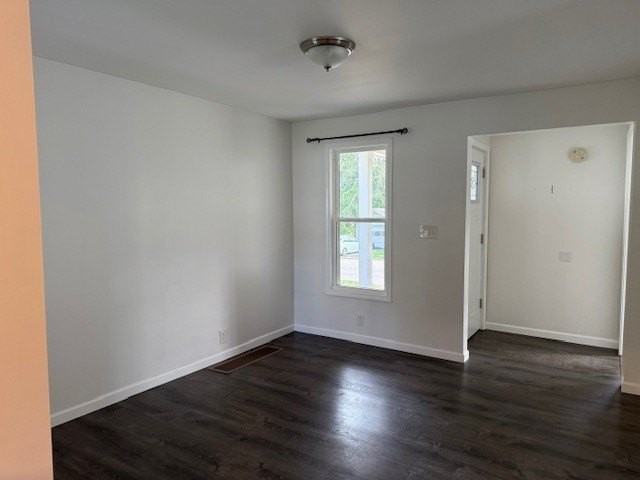 123 Sterling Street - Photo 7 of 26