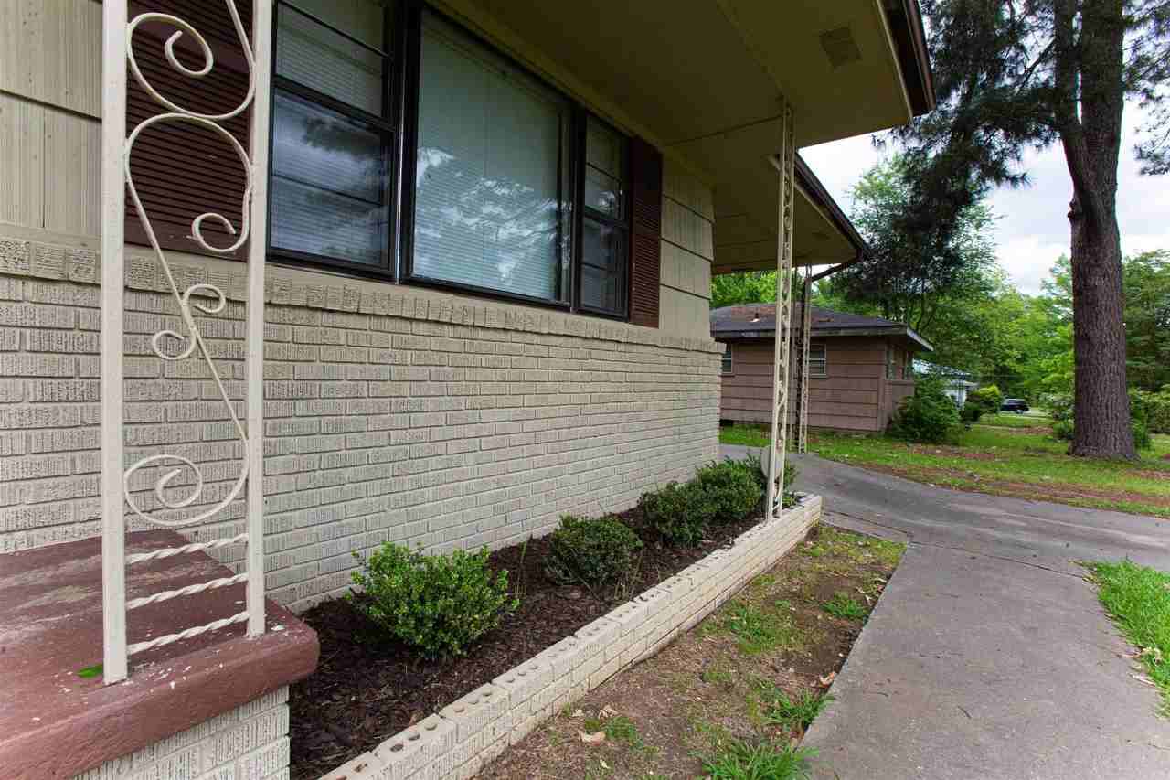 512 Braden Street - Photo 2 of 14