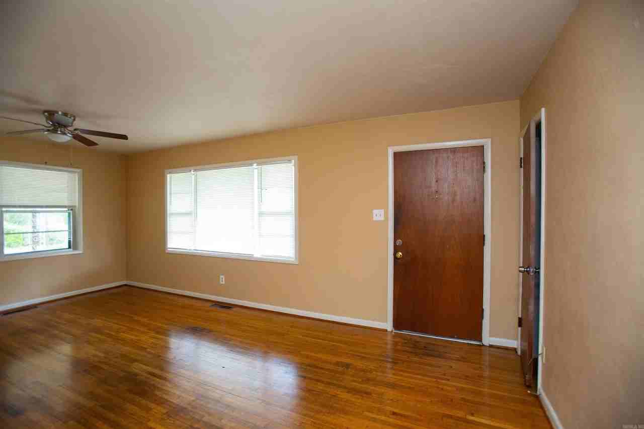 512 Braden Street - Photo 4 of 14