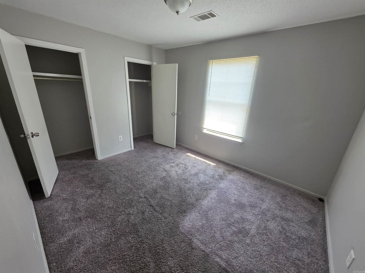 1918 North Magnolia Street - Photo 3 of 7