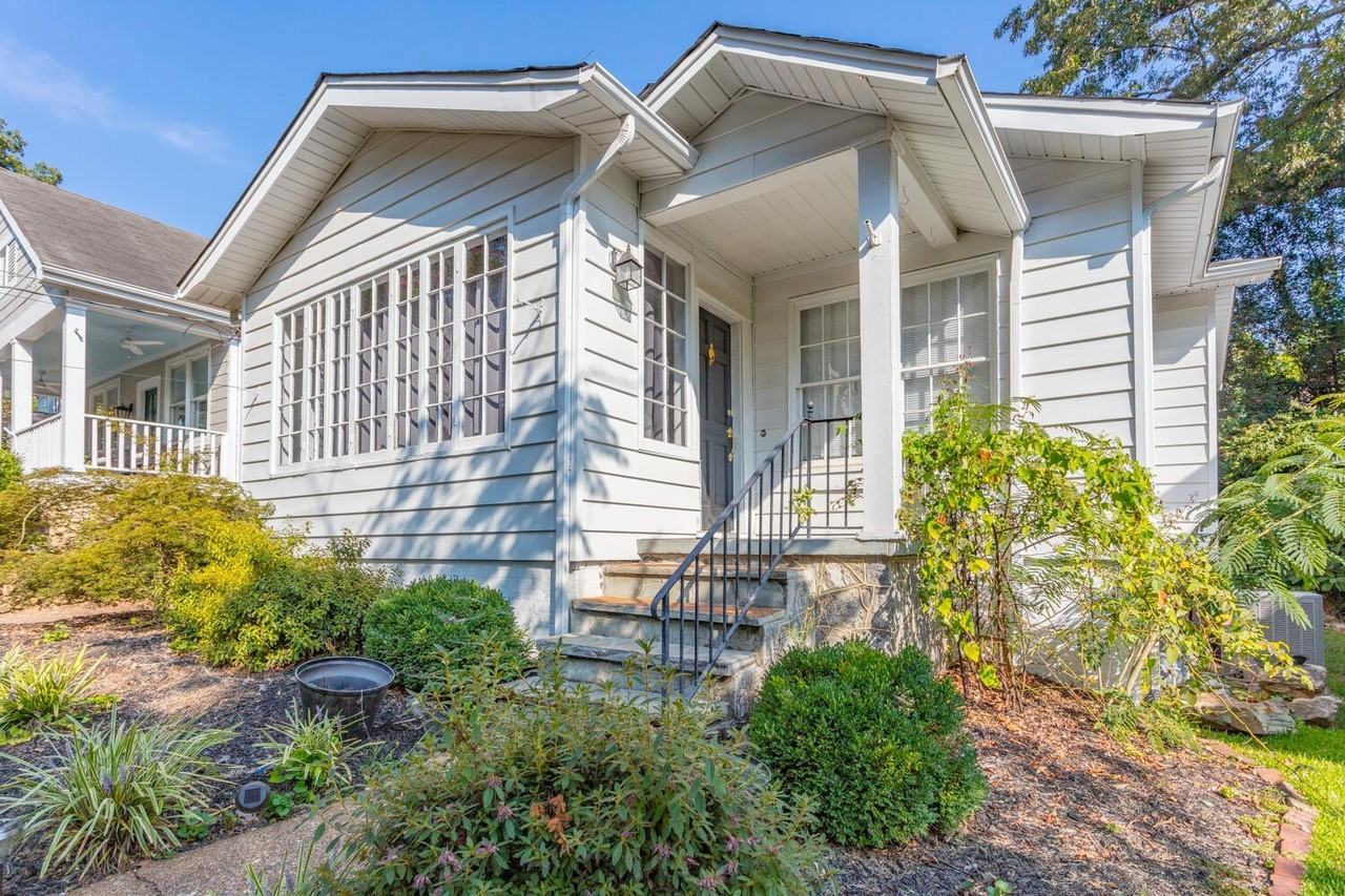 803 Young Avenue - Photo 6 of 34