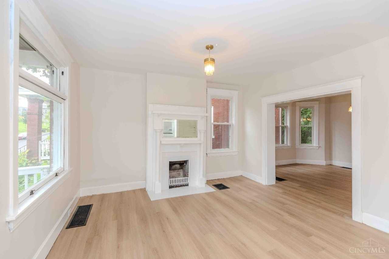 1537 Dixmont Ave - Photo 4 of 23