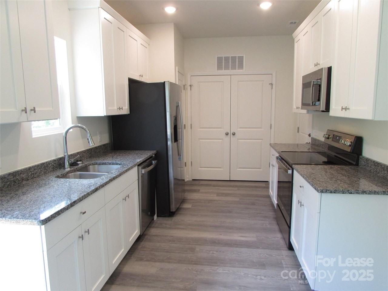 133 Slate Dr - Photo 4 of 10