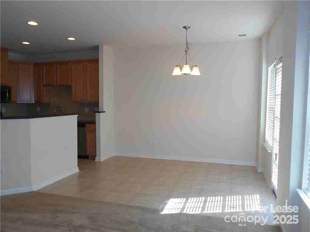 2605 Silverthorn Drive - Photo 7 of 25