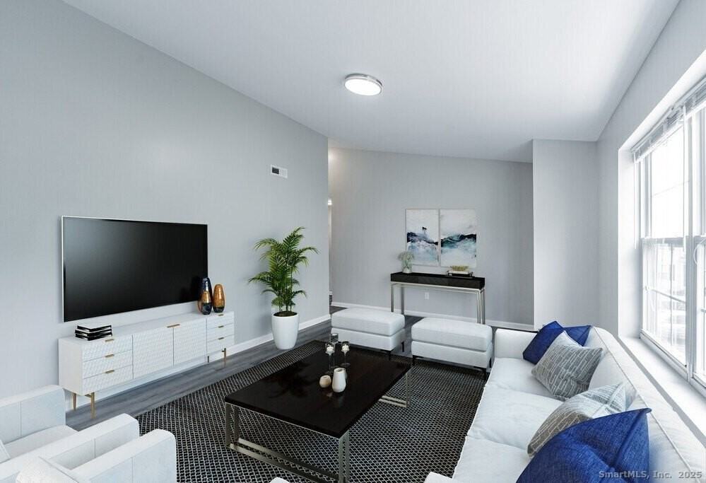 253 W River St - Photo 3 of 4