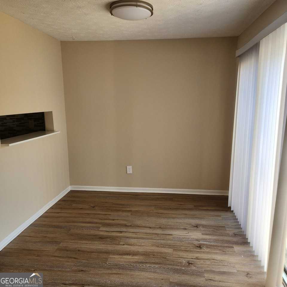 293 Country Club Drive - Photo 6 of 17