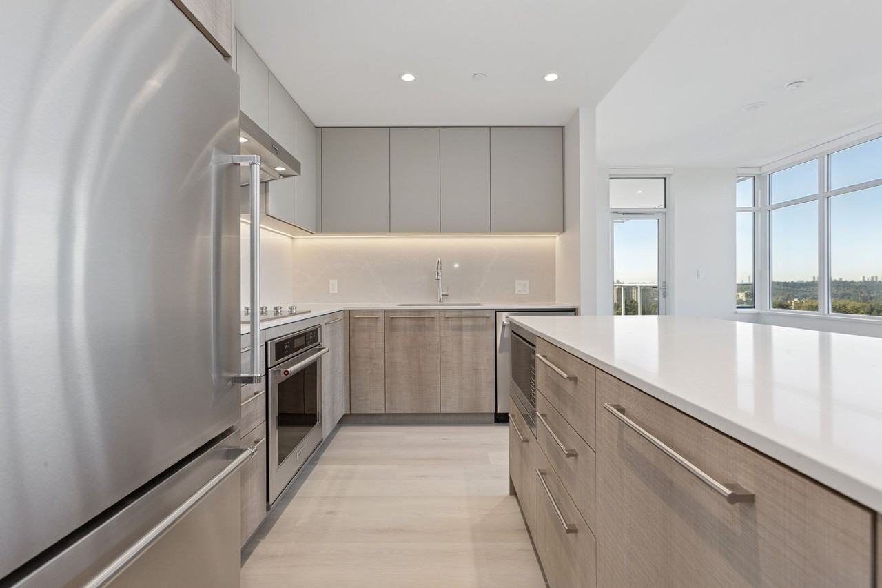 708 Farrow Street - Photo 4 of 37