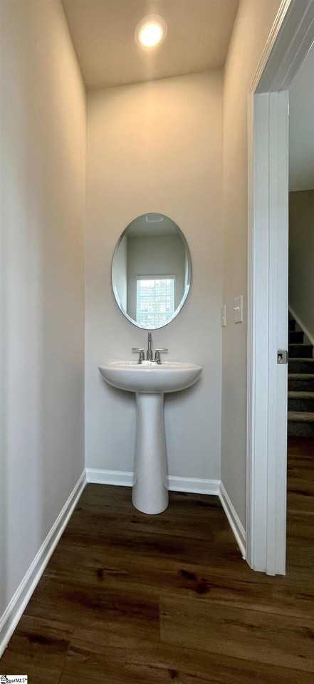 7 Twiggs Ln - Photo 6 of 21