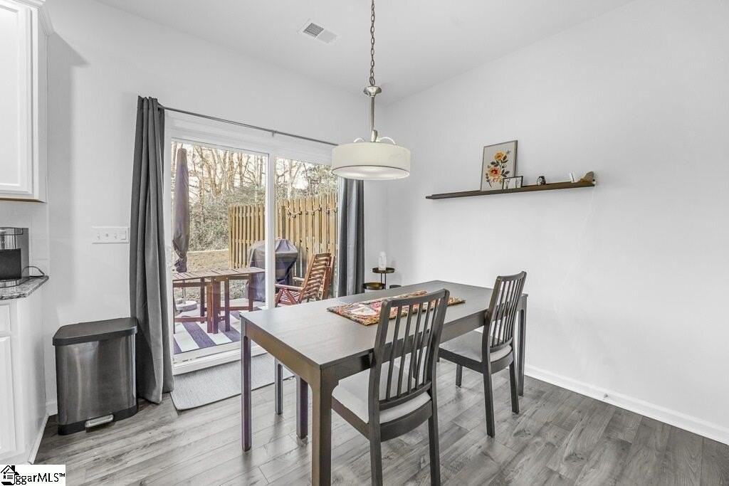 329 Hartland Pl - Photo 5 of 24