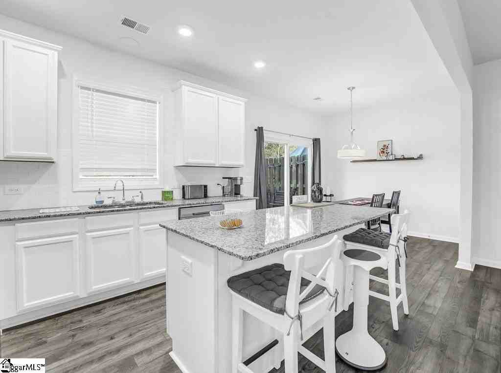 329 Hartland Pl - Photo 6 of 24