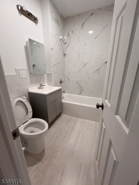 59 Campfield St #2L - Photo 3 of 7