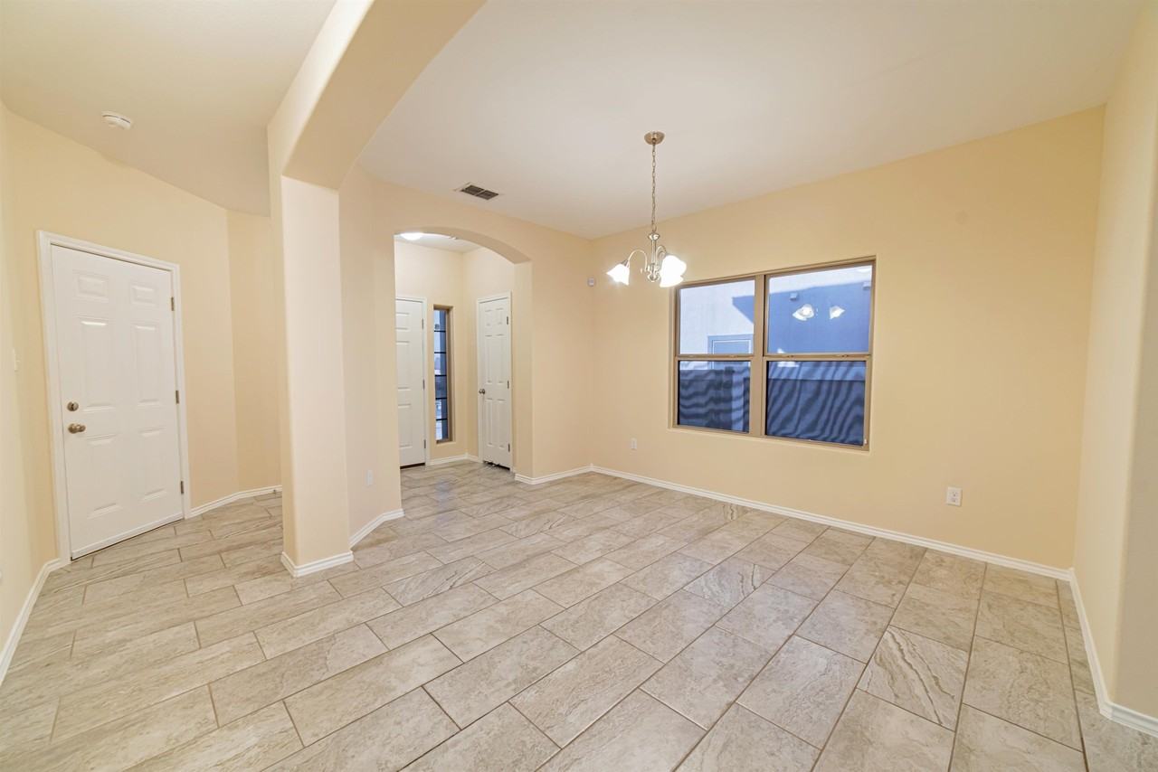 3305 Charolais Dr - Photo 6 of 40