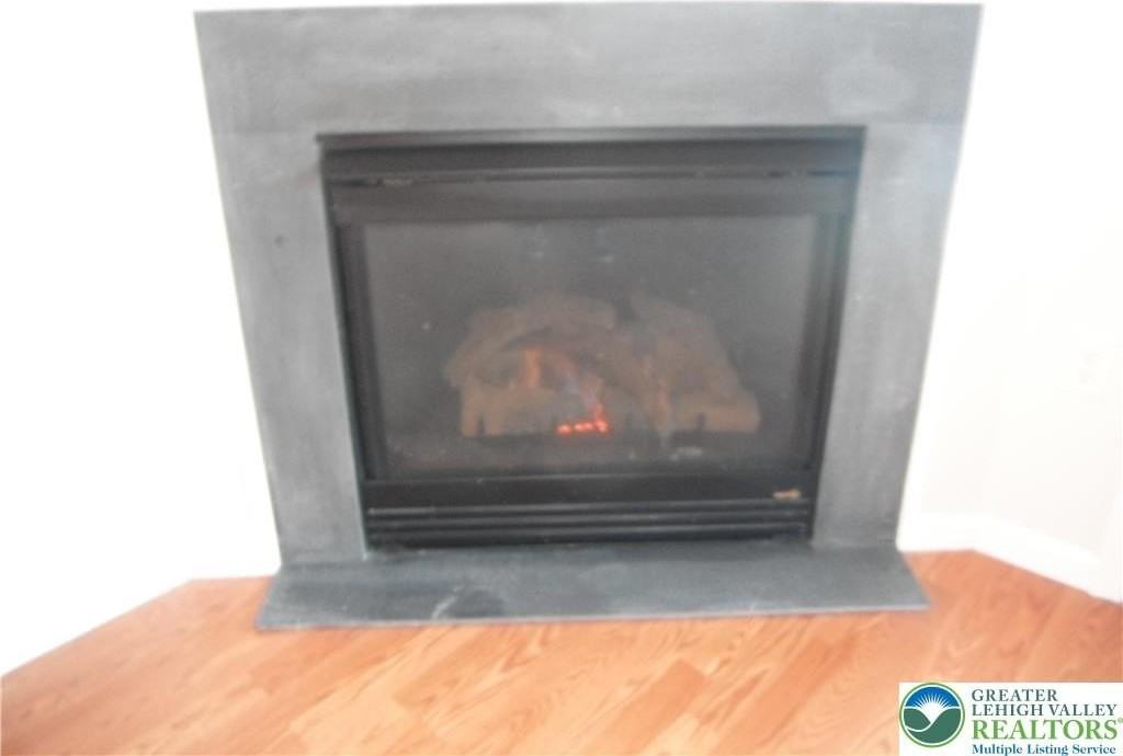 1113 Old Course Ln - Photo 4 of 10