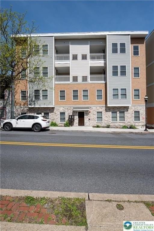 623 Walnut Ave Unit C2 #C2 - Photo 2 of 26