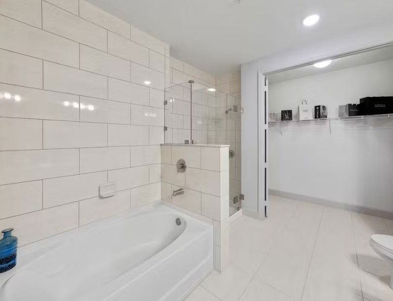 8803 Northwest 41st Street #8803 - Photo 2 of 7