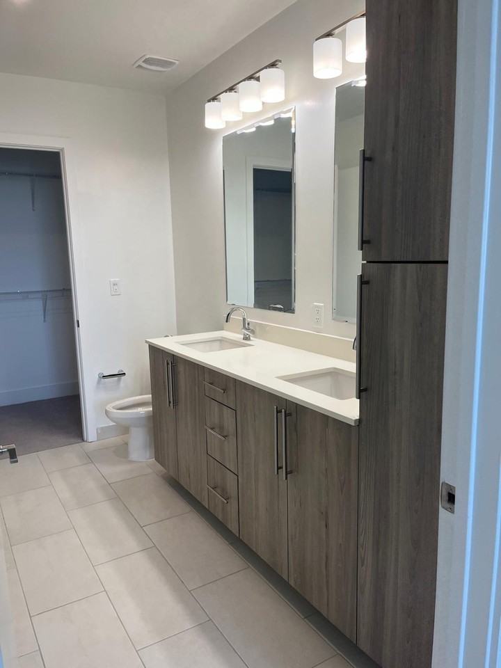 8803 Northwest 41st Street #8803 - Photo 5 of 7