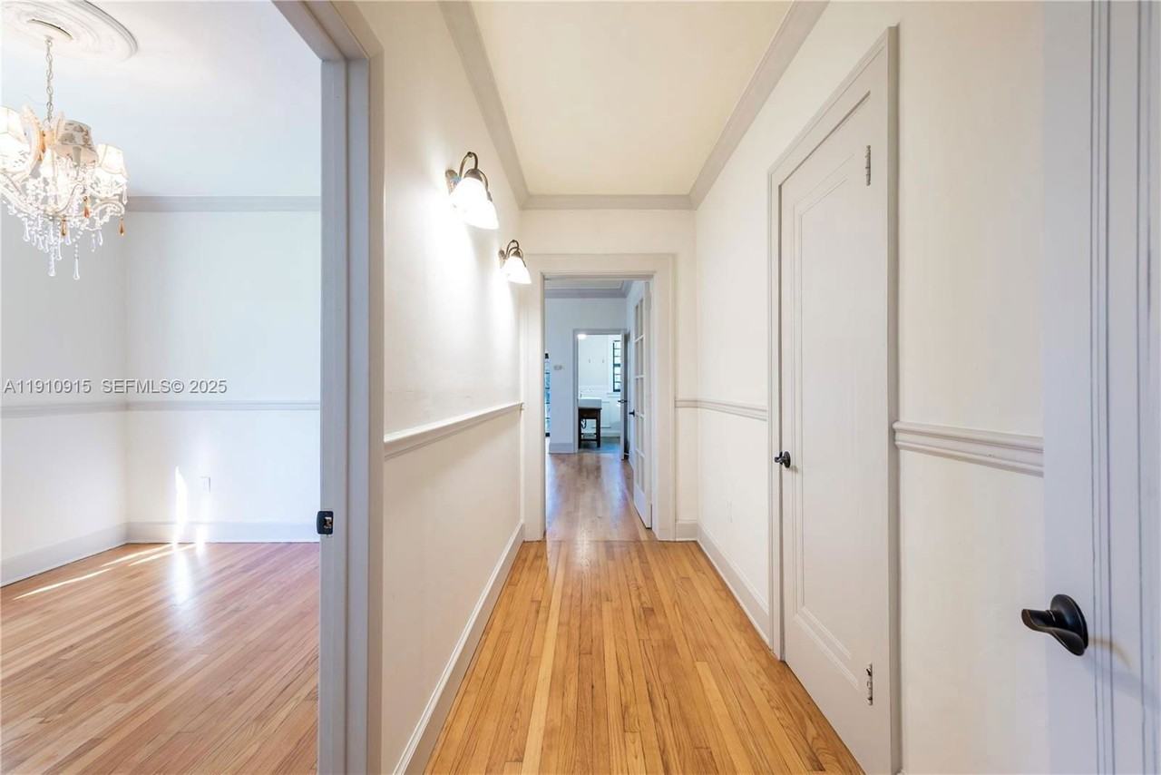 3718 Sheridan Ave - Photo 5 of 8