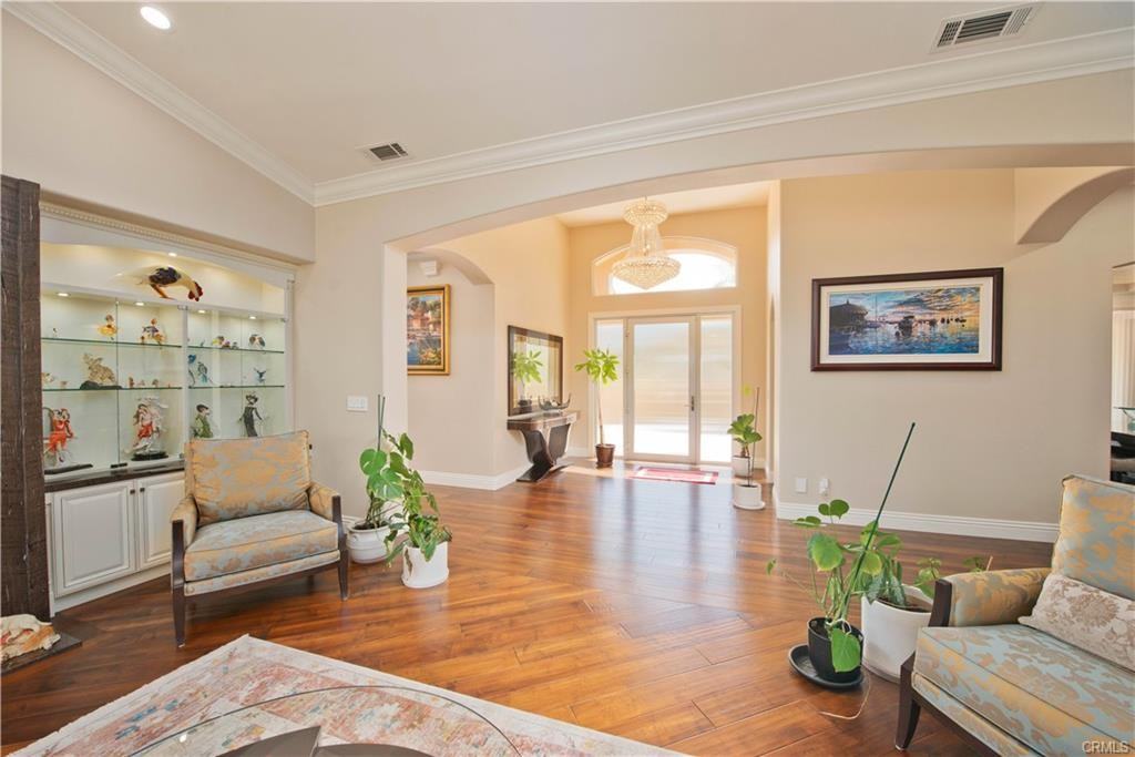 27048 Triumph Ave - Photo 7 of 8