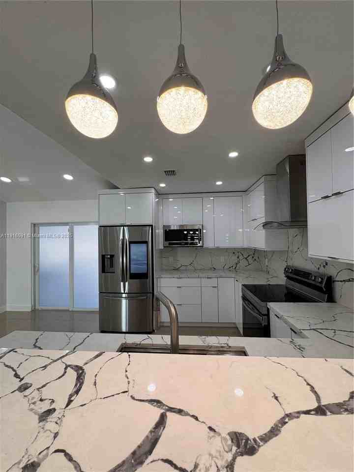 20521 Sw 125th Ave #20521 - Photo 7 of 8