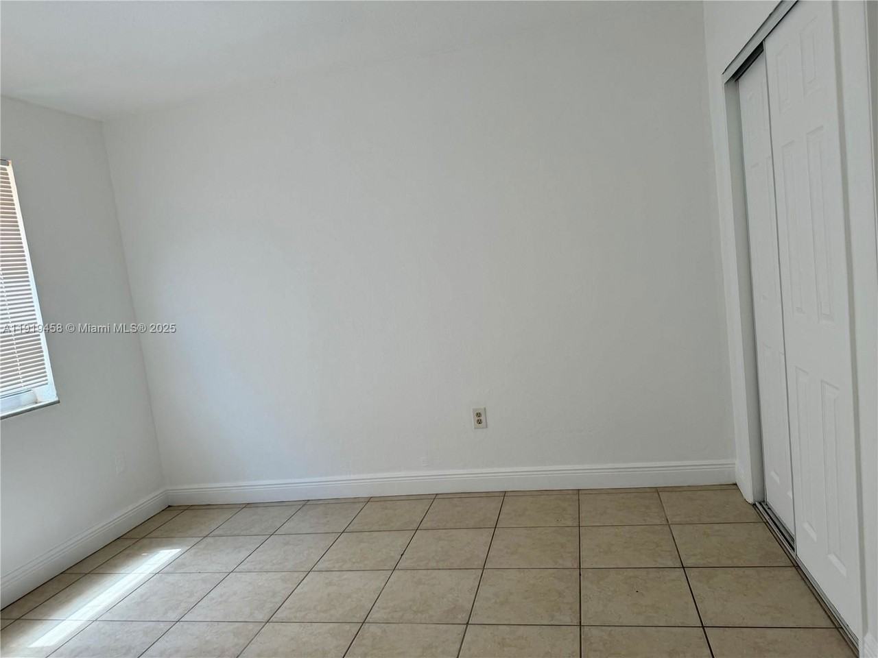 1851 Ne 168th St #A2 - Photo 7 of 8