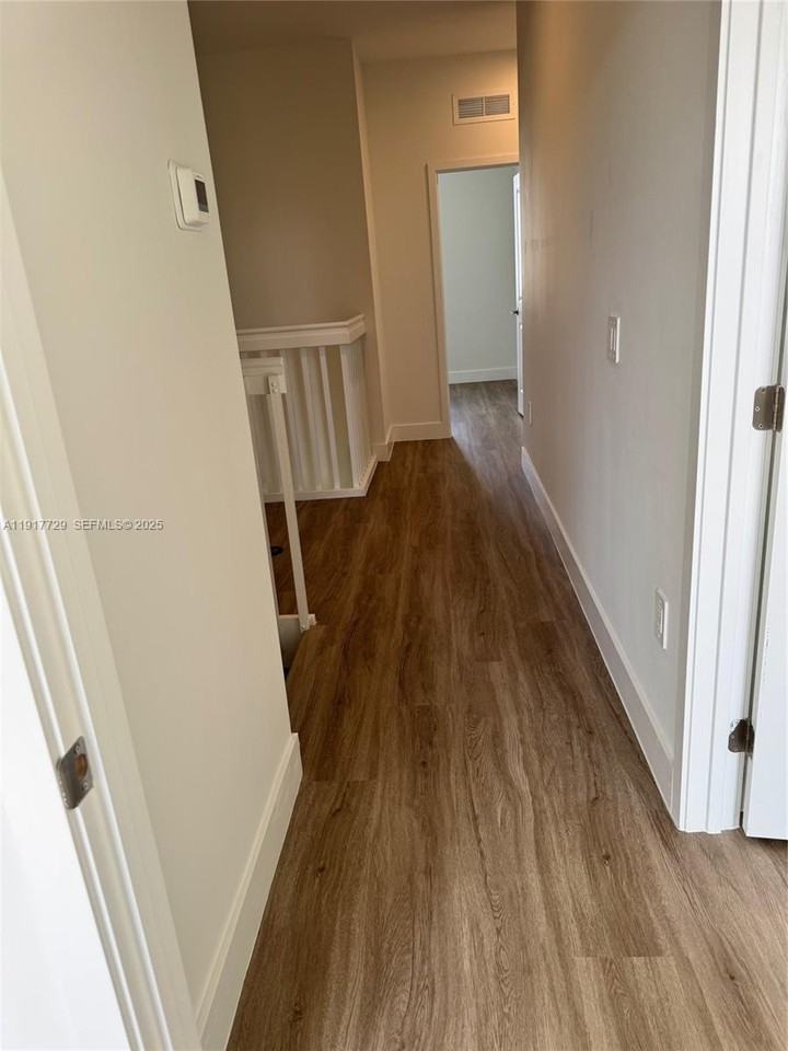 18948 Sw 344th Ter #18948 - Photo 7 of 8