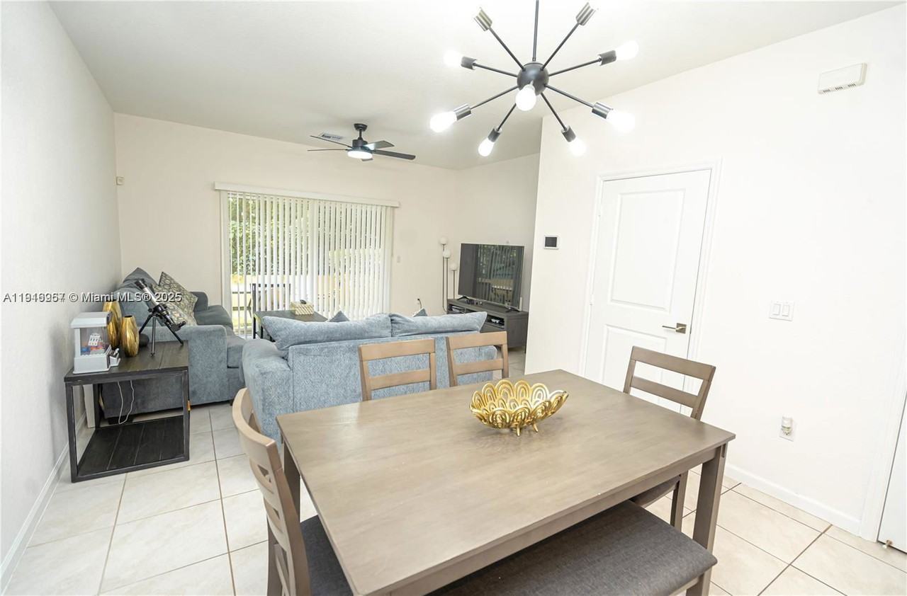 2820 Nw 180th St - Photo 2 of 8