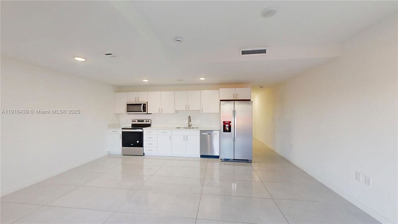 14546 Sw 260th St #14546 - Photo 3 of 8