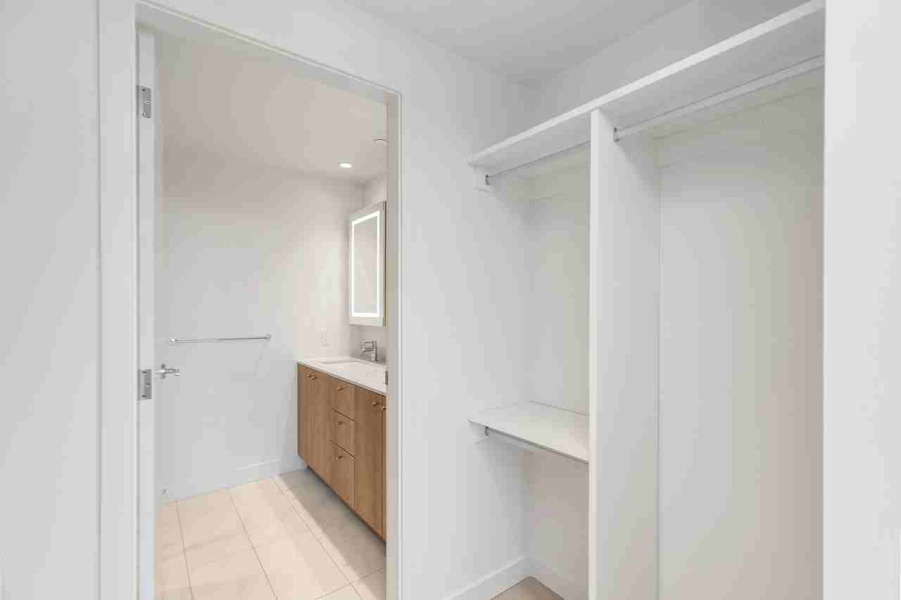 708 Farrow Street - Photo 7 of 18