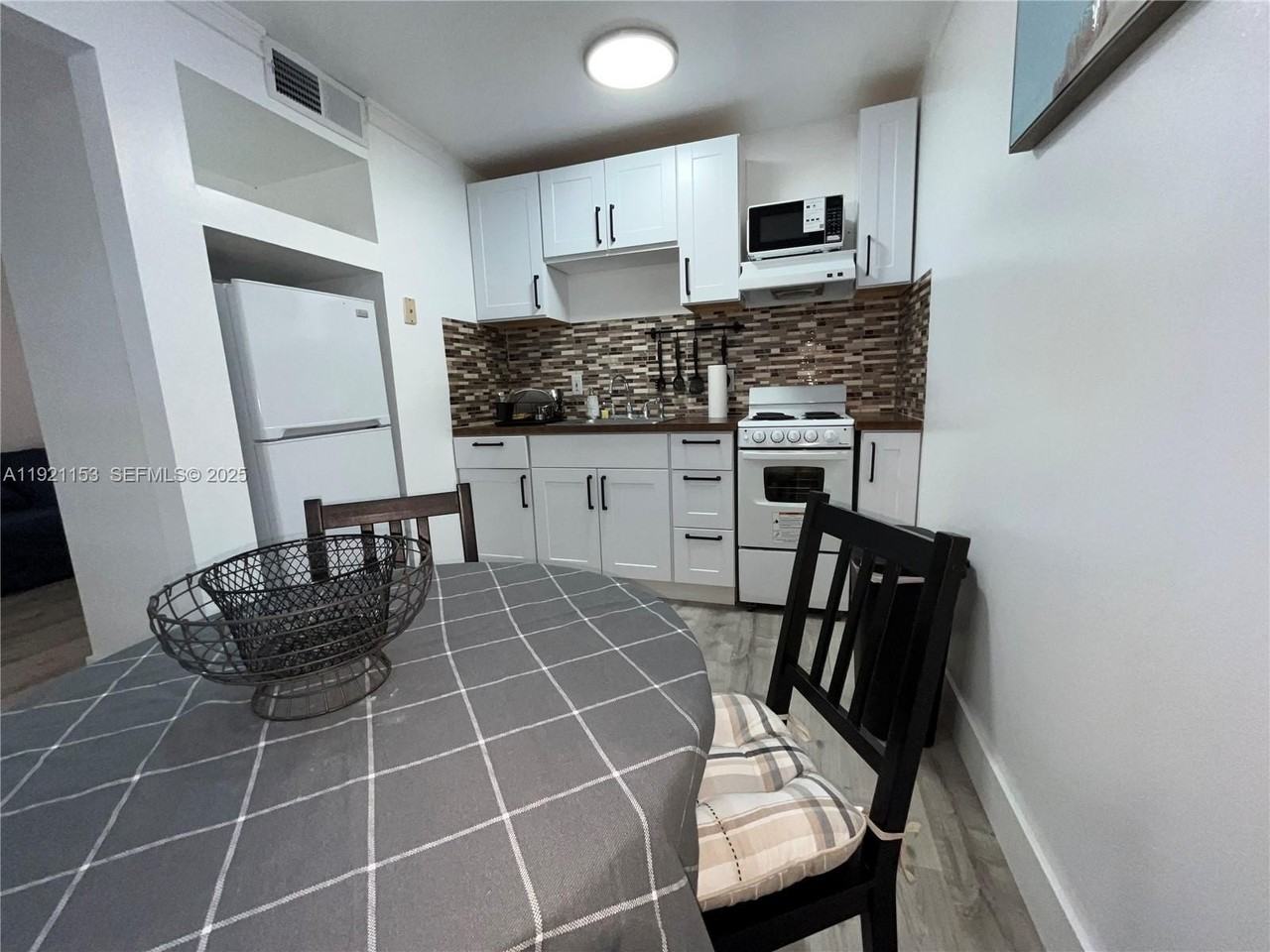 326 Wilson St #105 - Photo 5 of 36