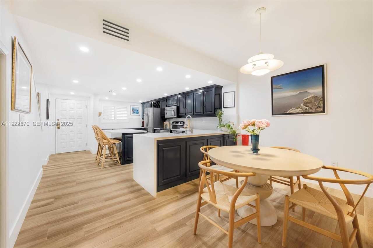 2600 Cardena St #4 - Photo 7 of 24