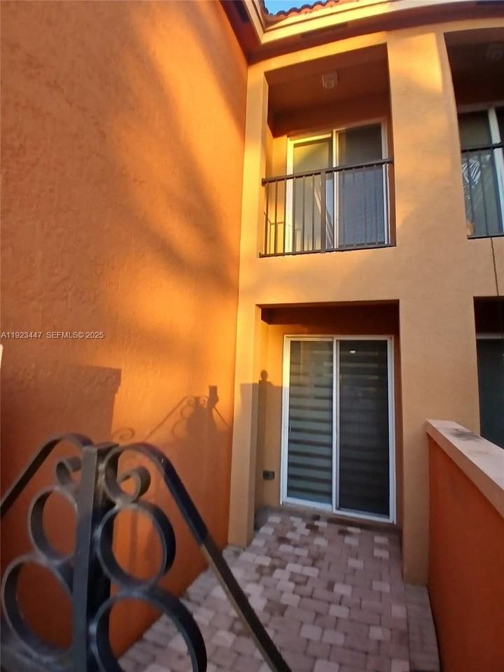 12221 Sw 27th St #1813 - Photo 5 of 26