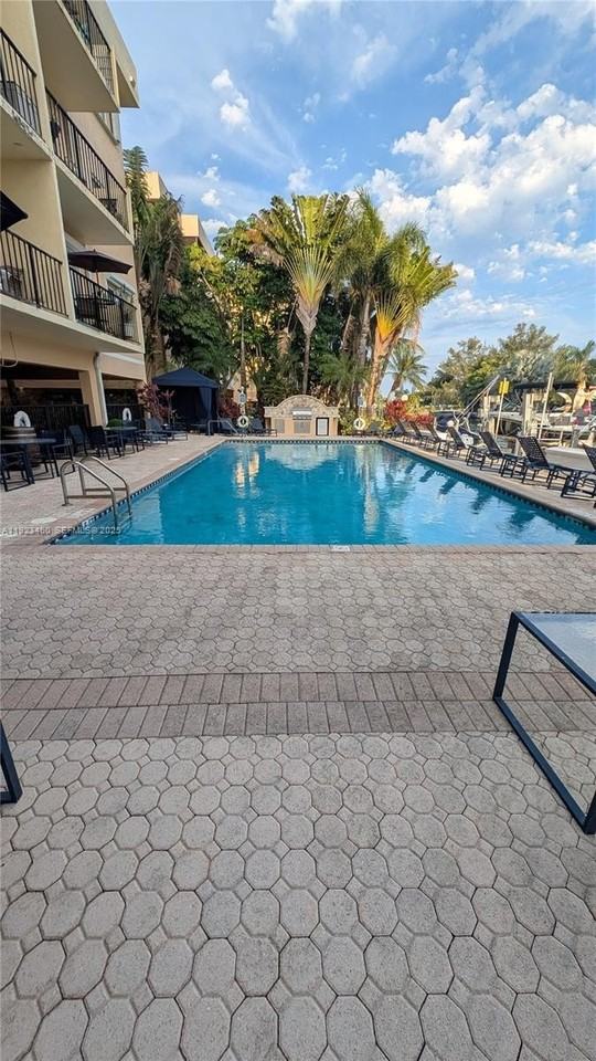 2600 Ne 135th St #4EA - Photo 3 of 21