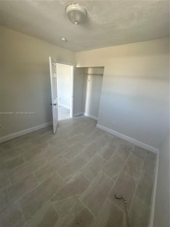 11850 Sw 212th St #11850 - Photo 5 of 12