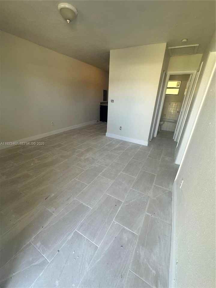 11850 Sw 212th St #11850 - Photo 7 of 12