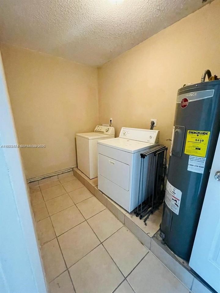 28120 Southwest 141st Place #28120 - Photo 7 of 17