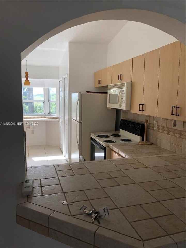 1240 Southeast 31st Court #205-32 - Photo 7 of 37