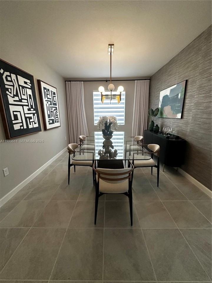 2288 Se 30th St #1 - Photo 5 of 23