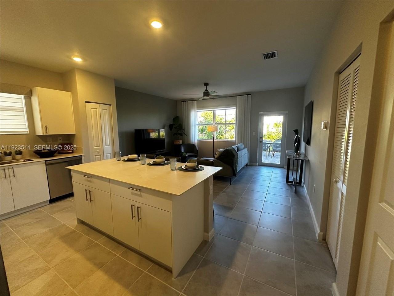 2288 Se 30th St #1 - Photo 6 of 23