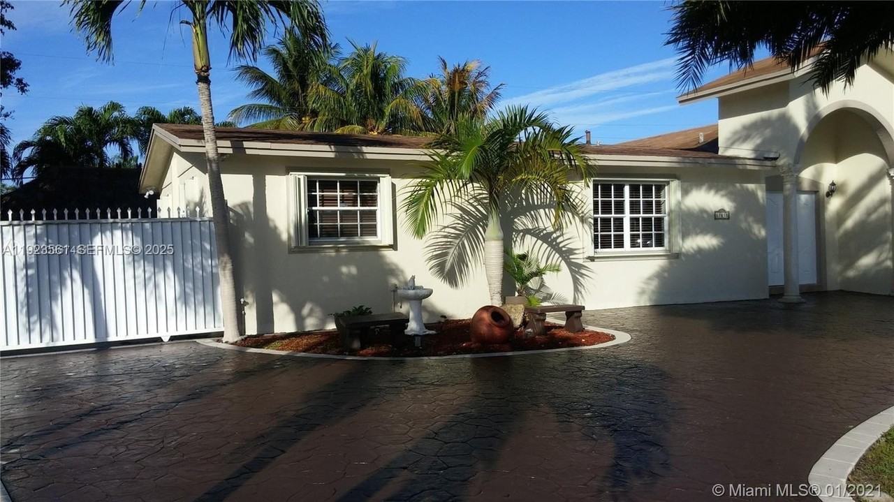 17050 Nw 81st Ave #17050 - Photo 2 of 18