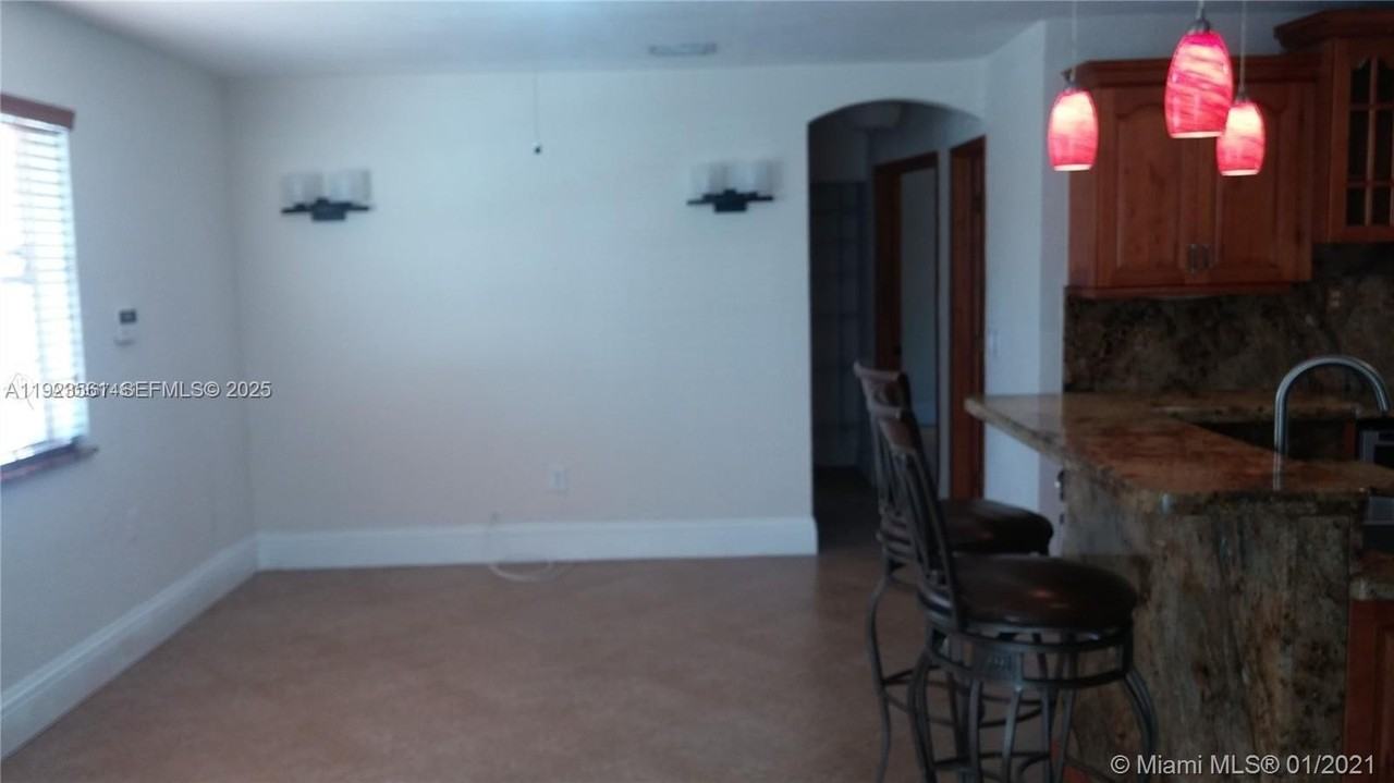 17050 Nw 81st Ave #17050 - Photo 5 of 18